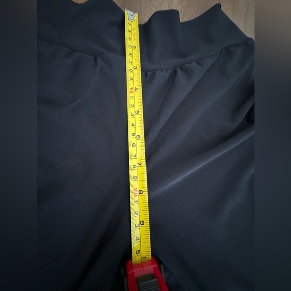 Kaiya Designs Black Cropped Pants Size Small - Picture 6 of 6
